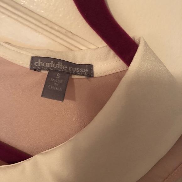 Blouse with White collar - Picture 2 of 3